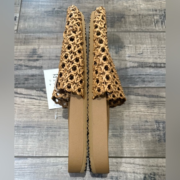 Billabong Women's Tan Woven Slide Sandals 40/9 - Picture 4 of 5